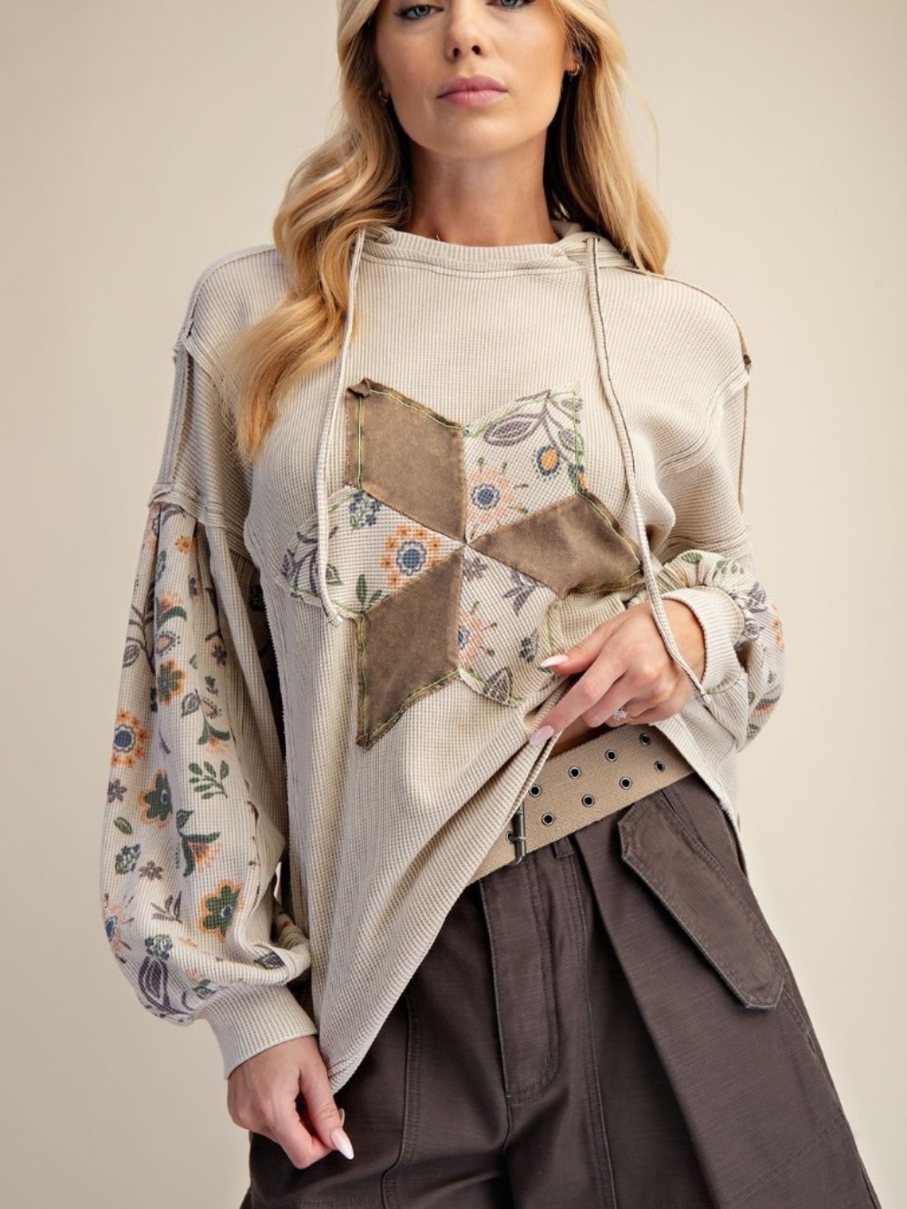 New Easel Mineral Wash Patchwork Hoodie Star Floral Tan Pullover Plus Size - Picture 6 of 8